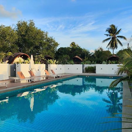 Found Mansion Hotel Pantai Cenang  Exterior photo