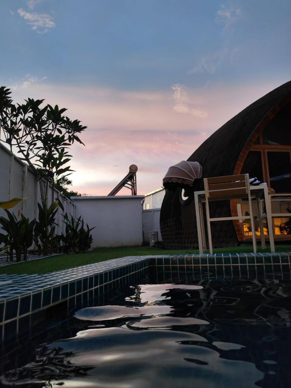 Found Mansion Hotel Pantai Cenang  Exterior photo