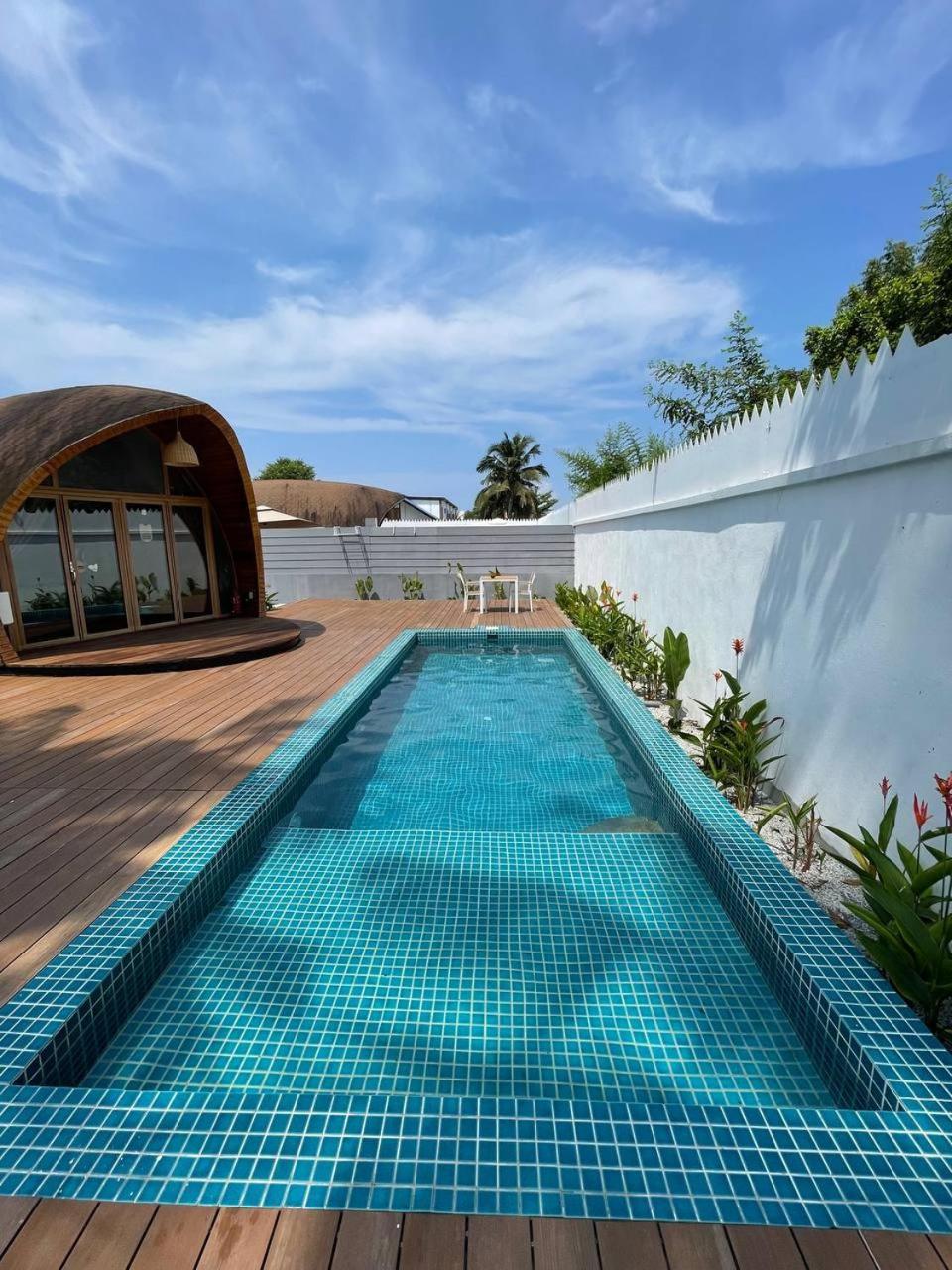 Found Mansion Hotel Pantai Cenang  Exterior photo