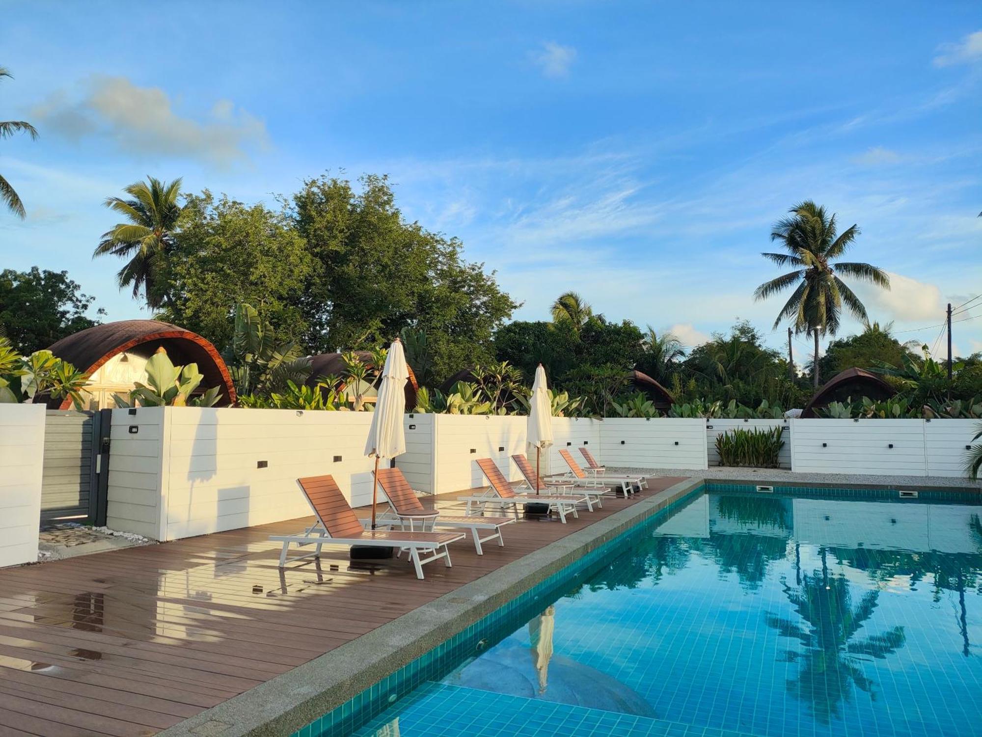 Found Mansion Hotel Pantai Cenang  Exterior photo