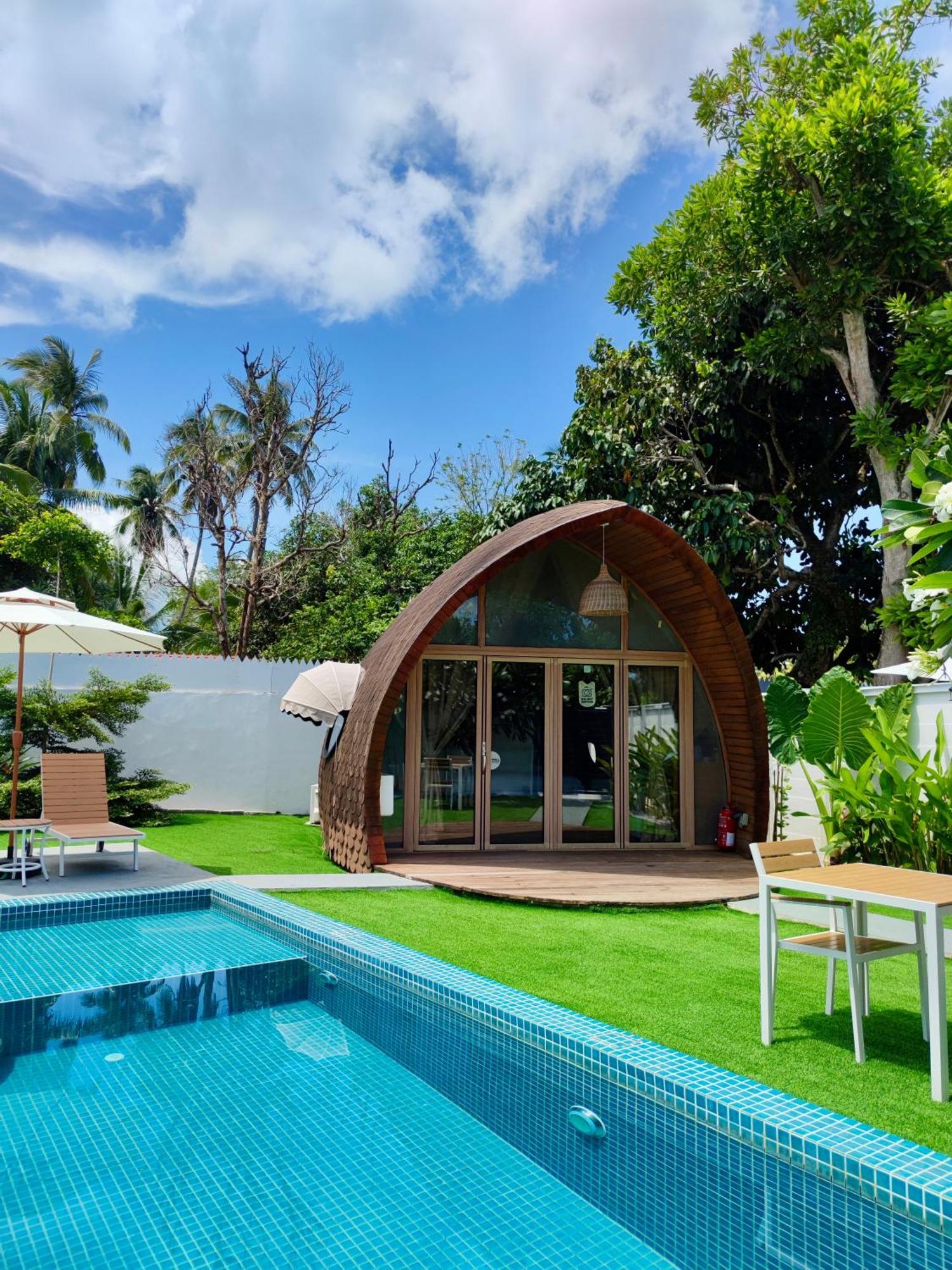 Found Mansion Hotel Pantai Cenang  Exterior photo