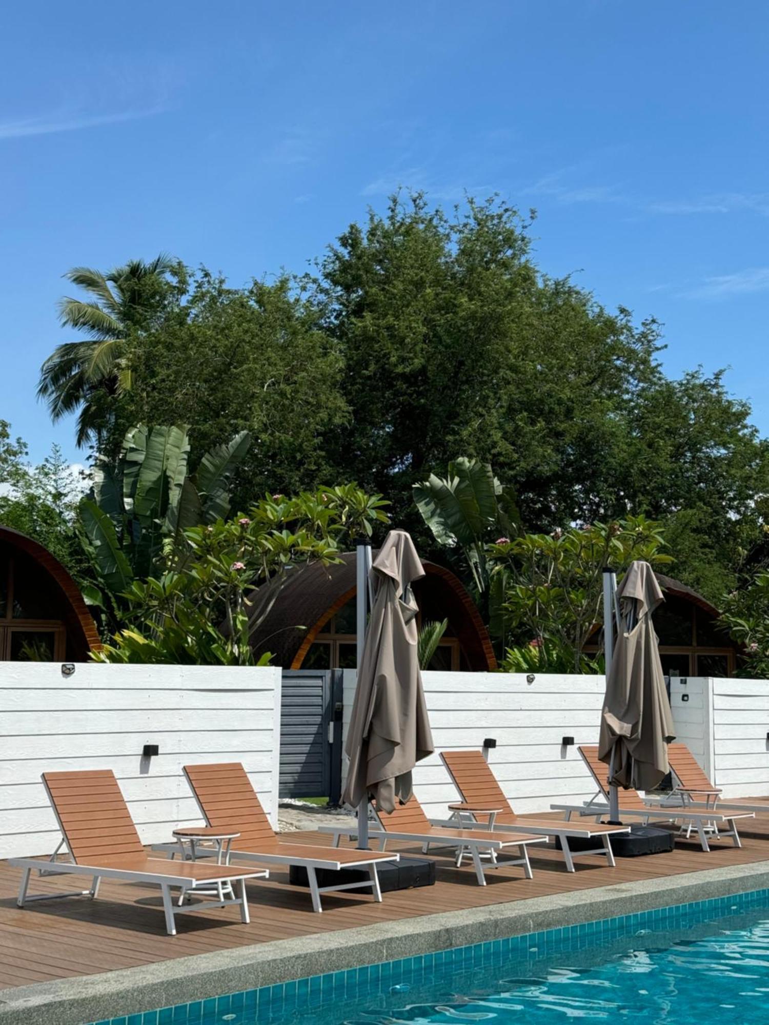 Found Mansion Hotel Pantai Cenang  Exterior photo